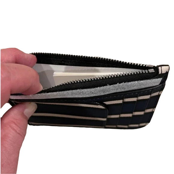 NWT Kate Spade Navy/Cream Stripe Leather Cameron York Medium L-Zip Wallet - Picture 5 of 10